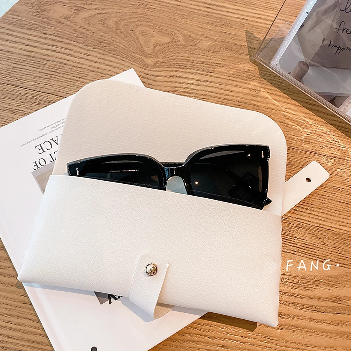 1Pc Classic Glasses Bag Protective Case Cover for Women Men Soft Portable Sunglasses Case Box Reading Eyeglasses Box