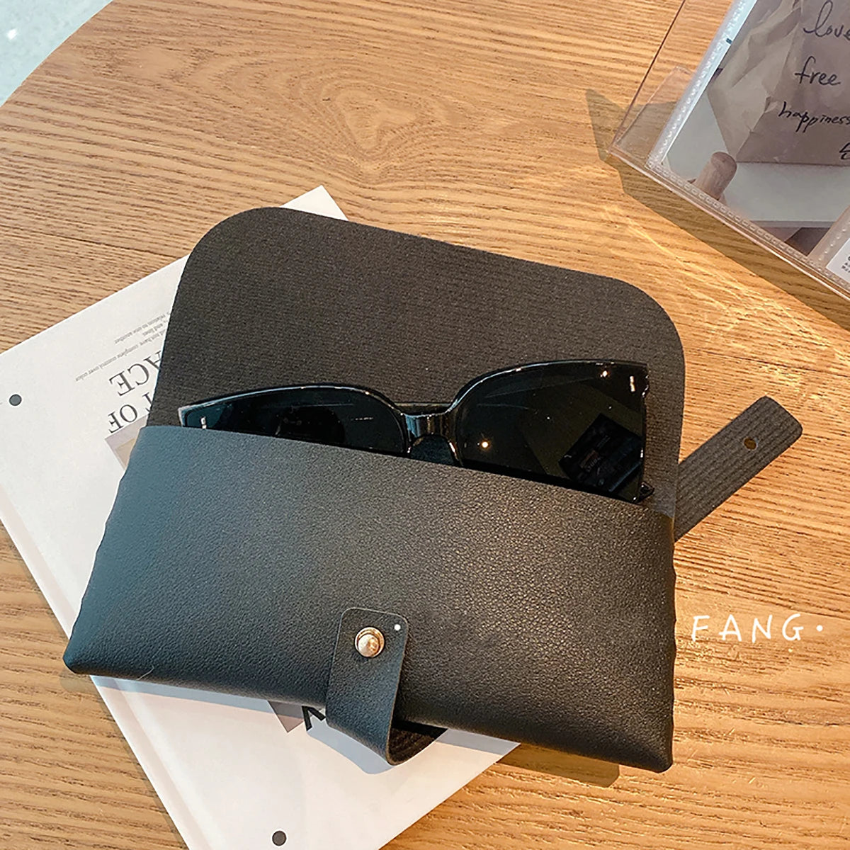 1Pc Classic Glasses Bag Protective Case Cover for Women Men Soft Portable Sunglasses Case Box Reading Eyeglasses Box